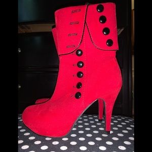 Red stiletto boots 🔥